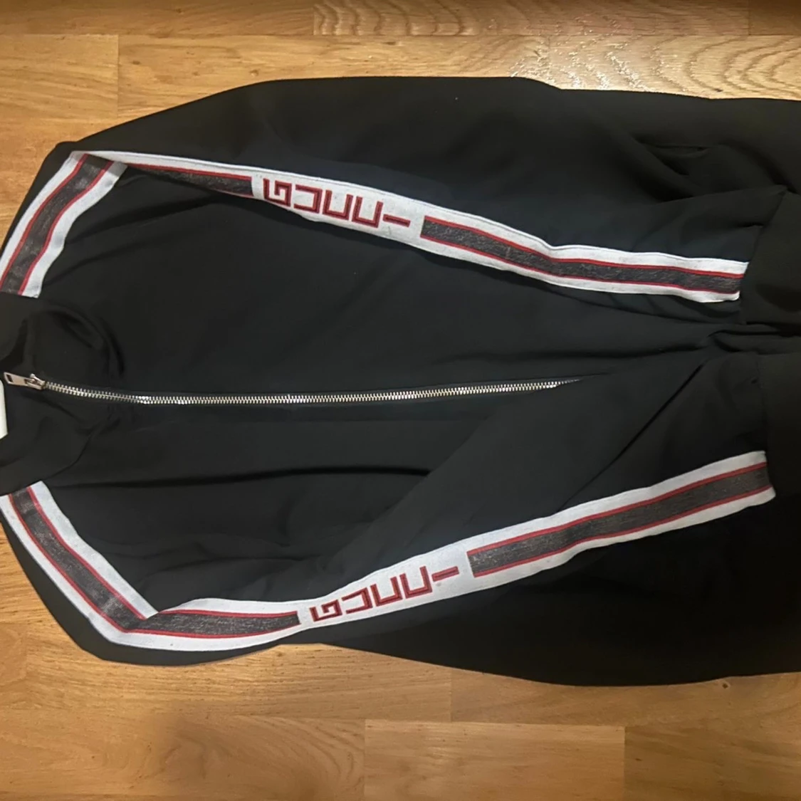 Svart track jacket från Gucci - 1