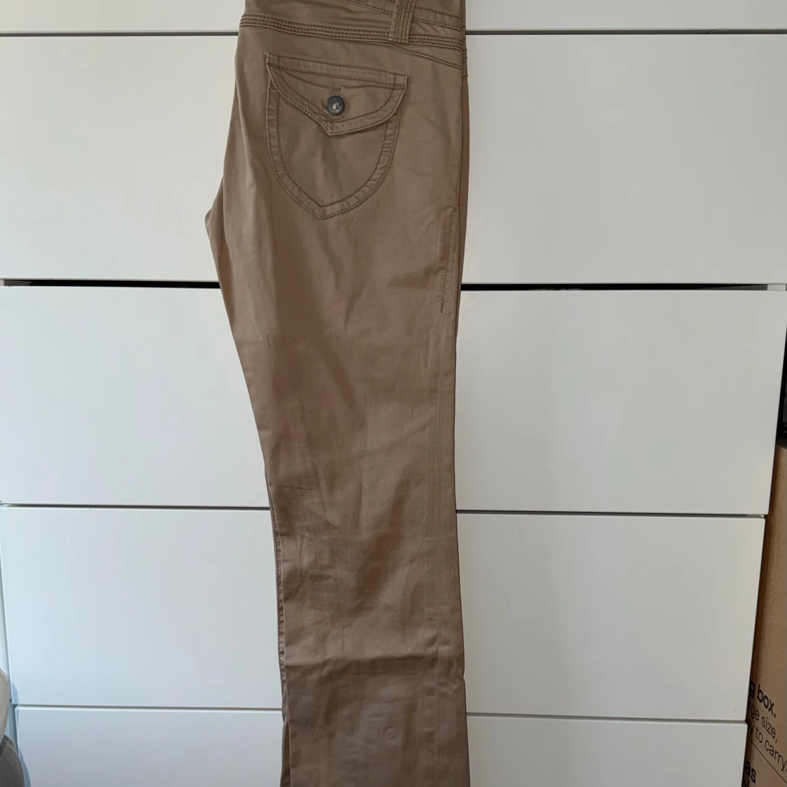 Vintage bootcutbyxor från Guess - 1