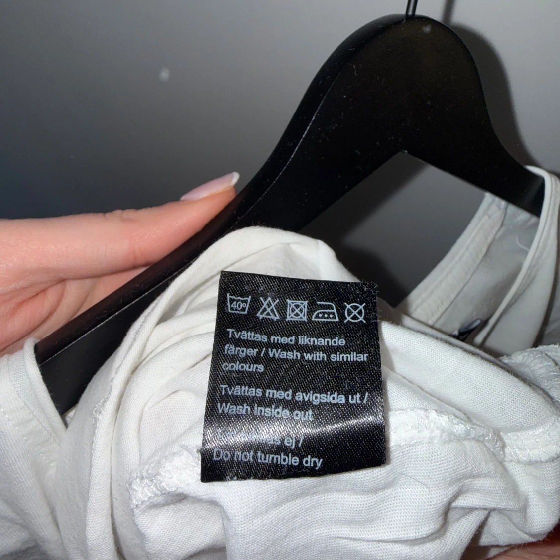 Vit t-shirt från The Black Label Collection - 2