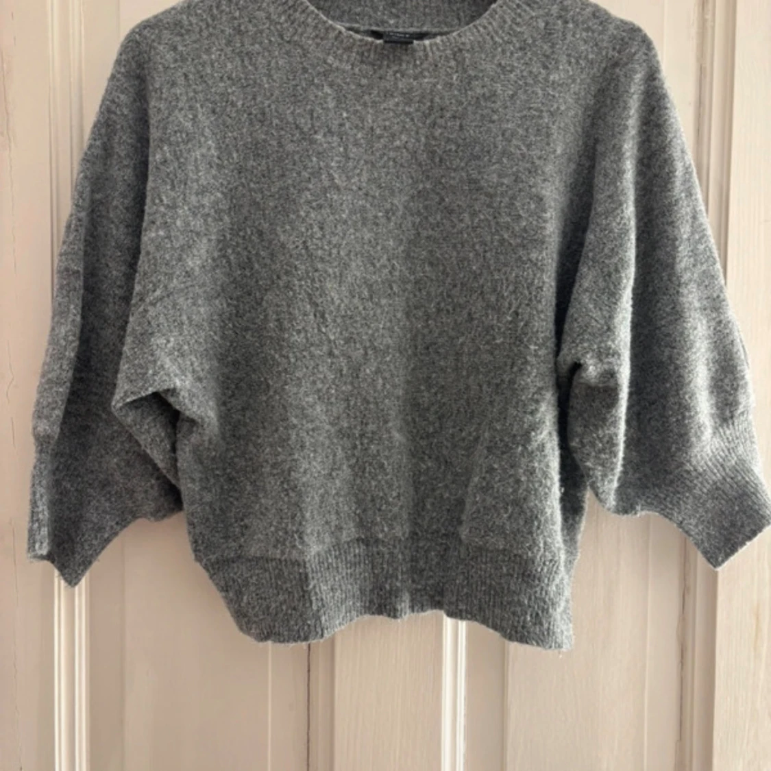 Grå stickad tröja från Lindex - 2