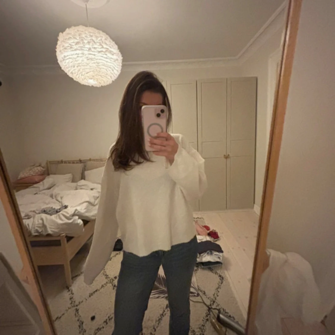 Vit stickad tröja med rund hals - 2