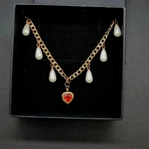 Handgjort halsband  - Rostfritt stål.  Längd-40cm 