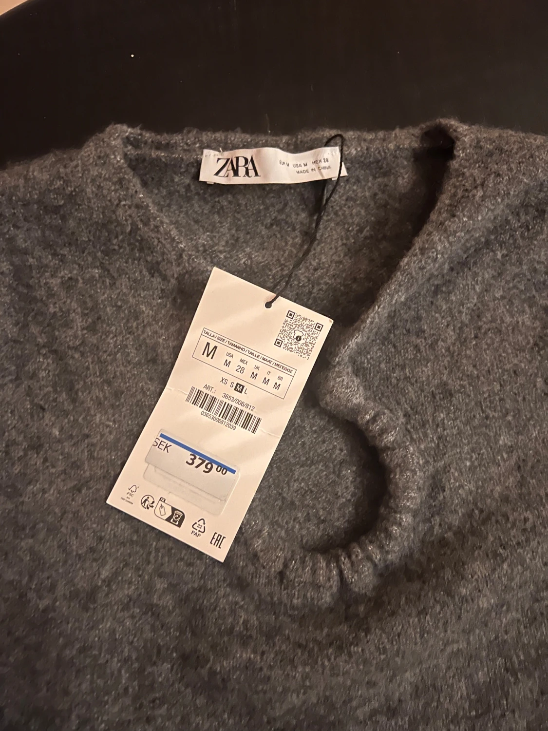 Grå stickad kortklänning från Zara - 1