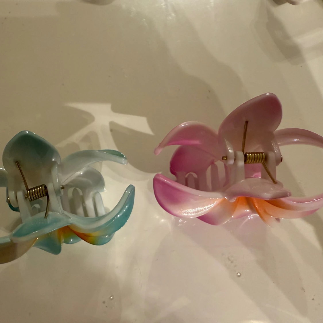 Blommiga hårklämmor  - 1