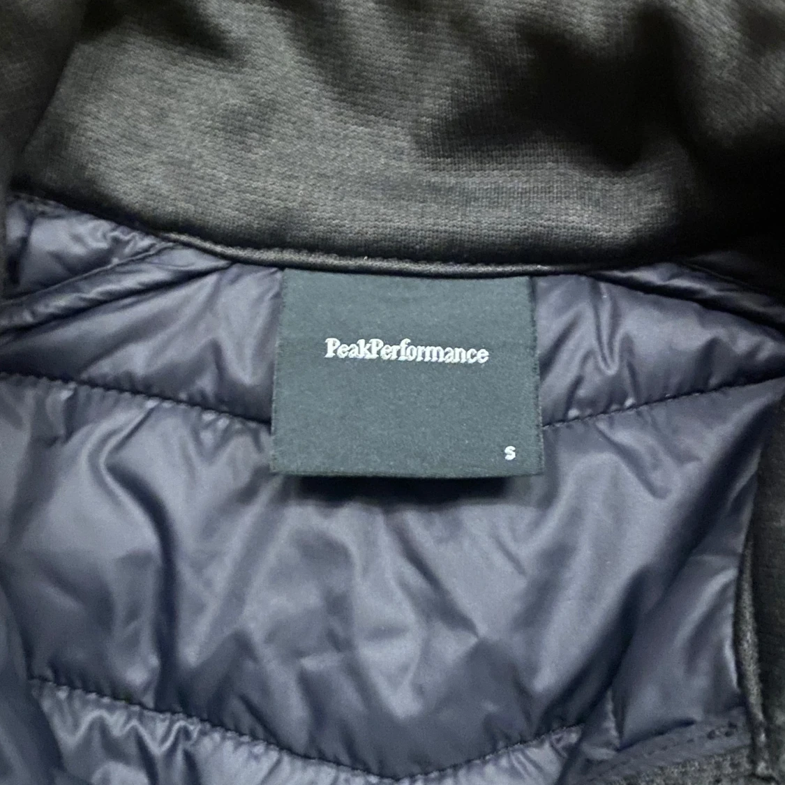 Camouflage pufferjacka Peak Performance - 2