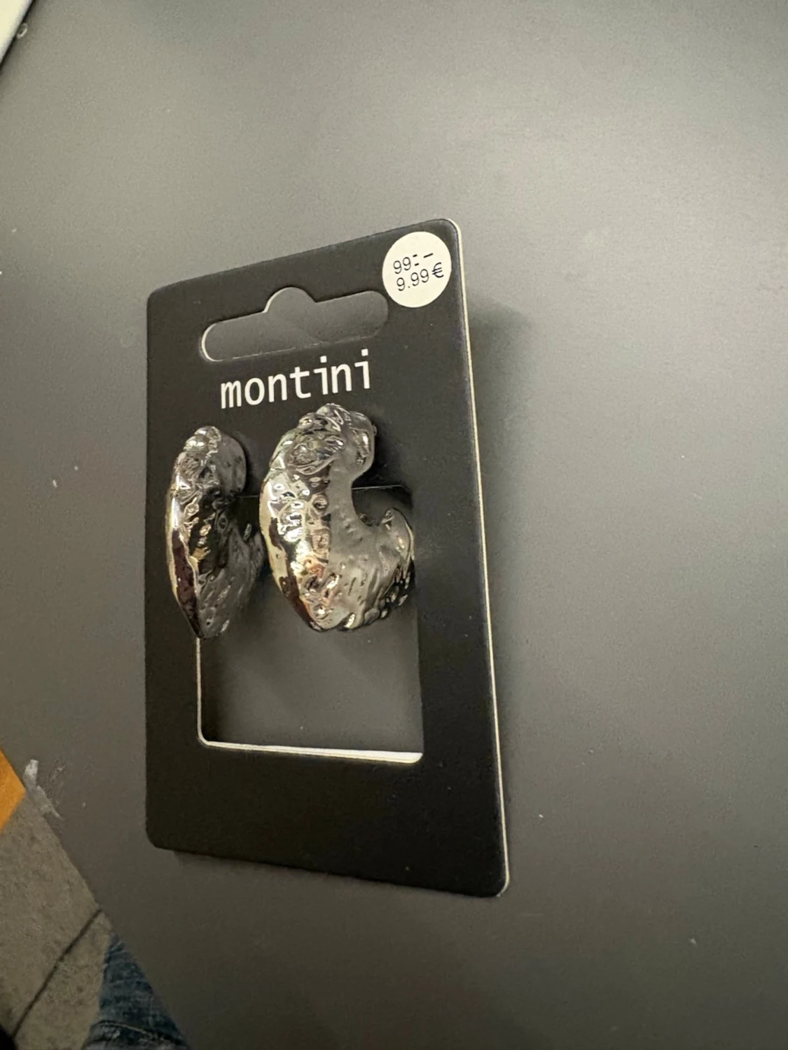 Ingen väst på bilderna