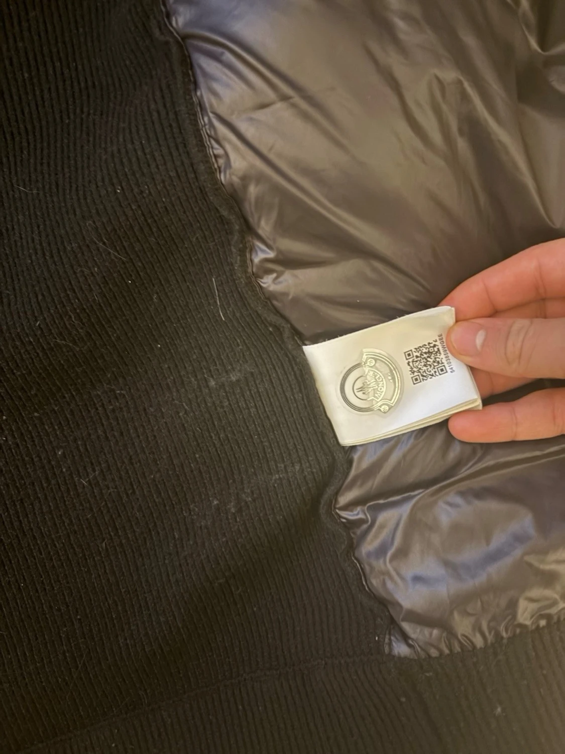 Svart Moncler pufferjacka med stickade ärmar - 3