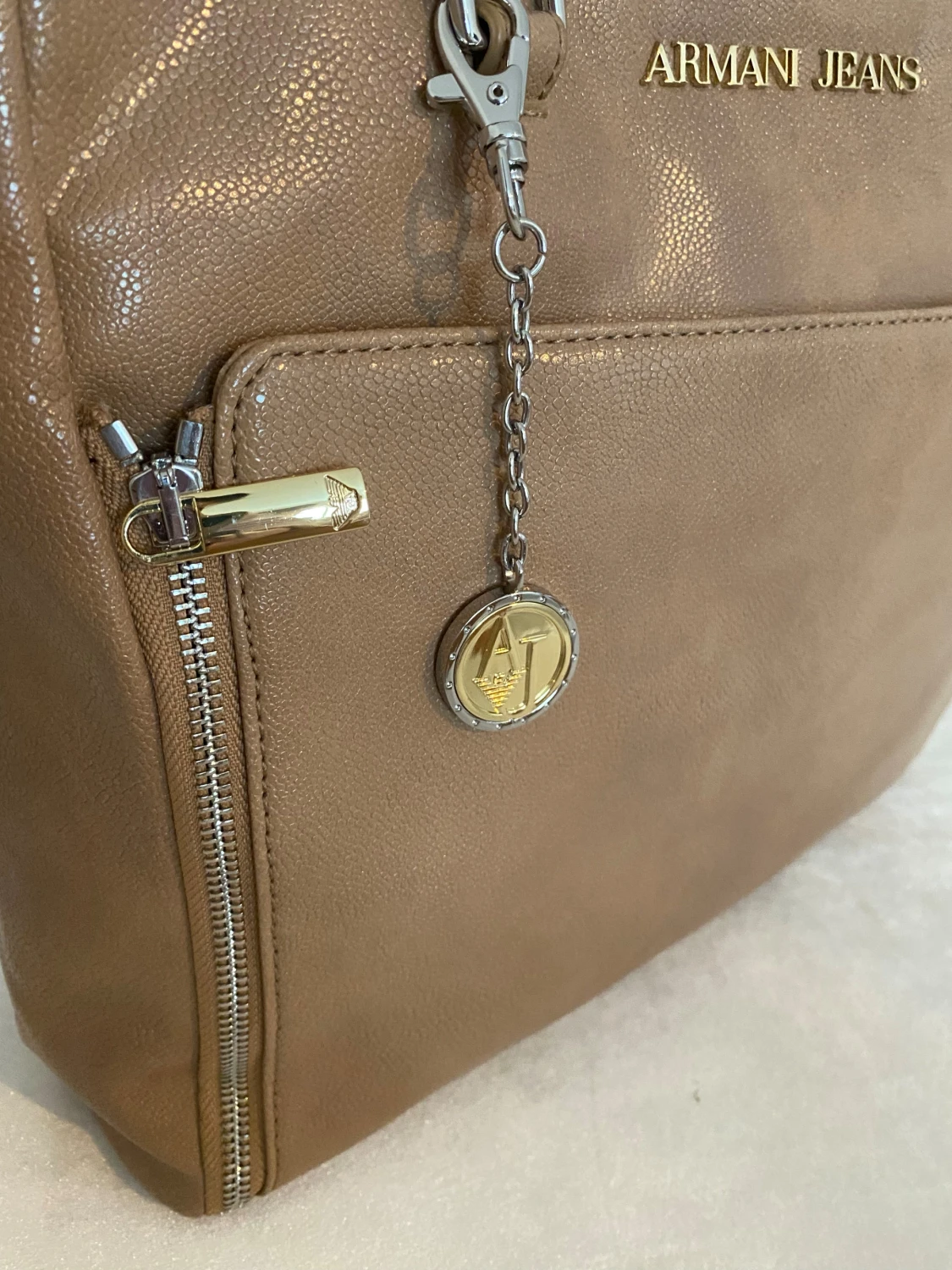 Beige handväska från Armani Jeans - 1