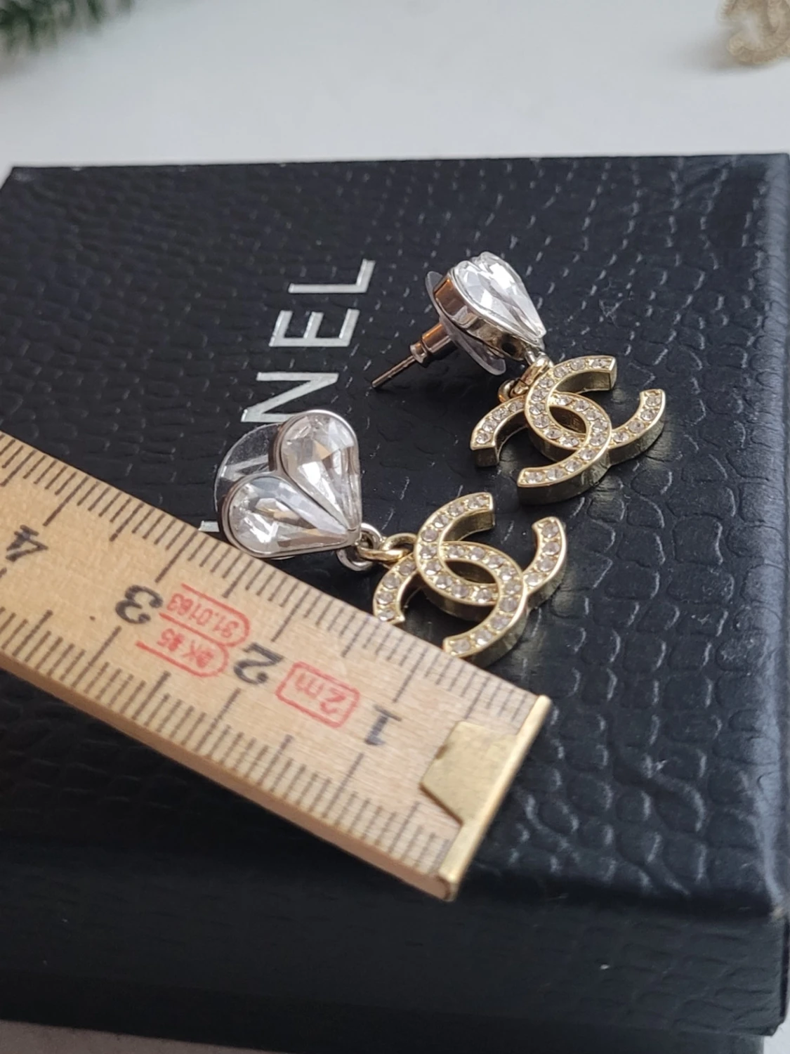 Glittrande örhängen med hjärtformad kristall - 3