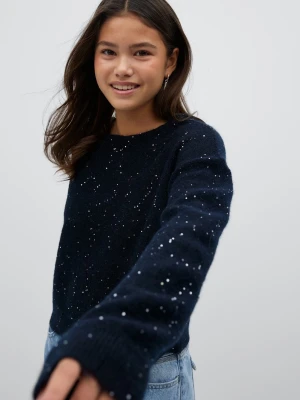 Stickad tröja  - Glittrig mörkblå stickad tröja som är perfekt till nyår eller något festligt använd 1 gång förra nyår💞 