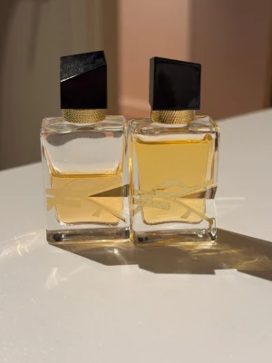Miniparfymer - Använda miniparfymer med olika mycket kvar i.                                       2x YSL Libre                                         1x  Valentino Donna Born In Roma. 2x YSL Mon Paris.                                1x Miss Dior.                                          1x Prada Paradoxe.                              1x Armani Prive Rose Milano.            1x Dior J’ador