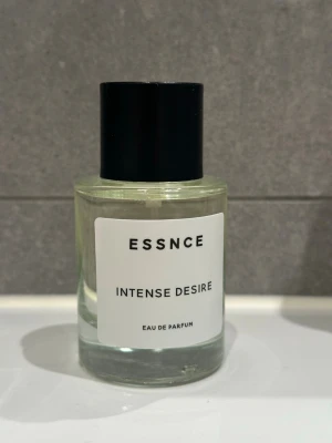 Essnce Intense Desire EdP - Helt ny och oanvänd. Nypris: 360! Doften Intense Desire