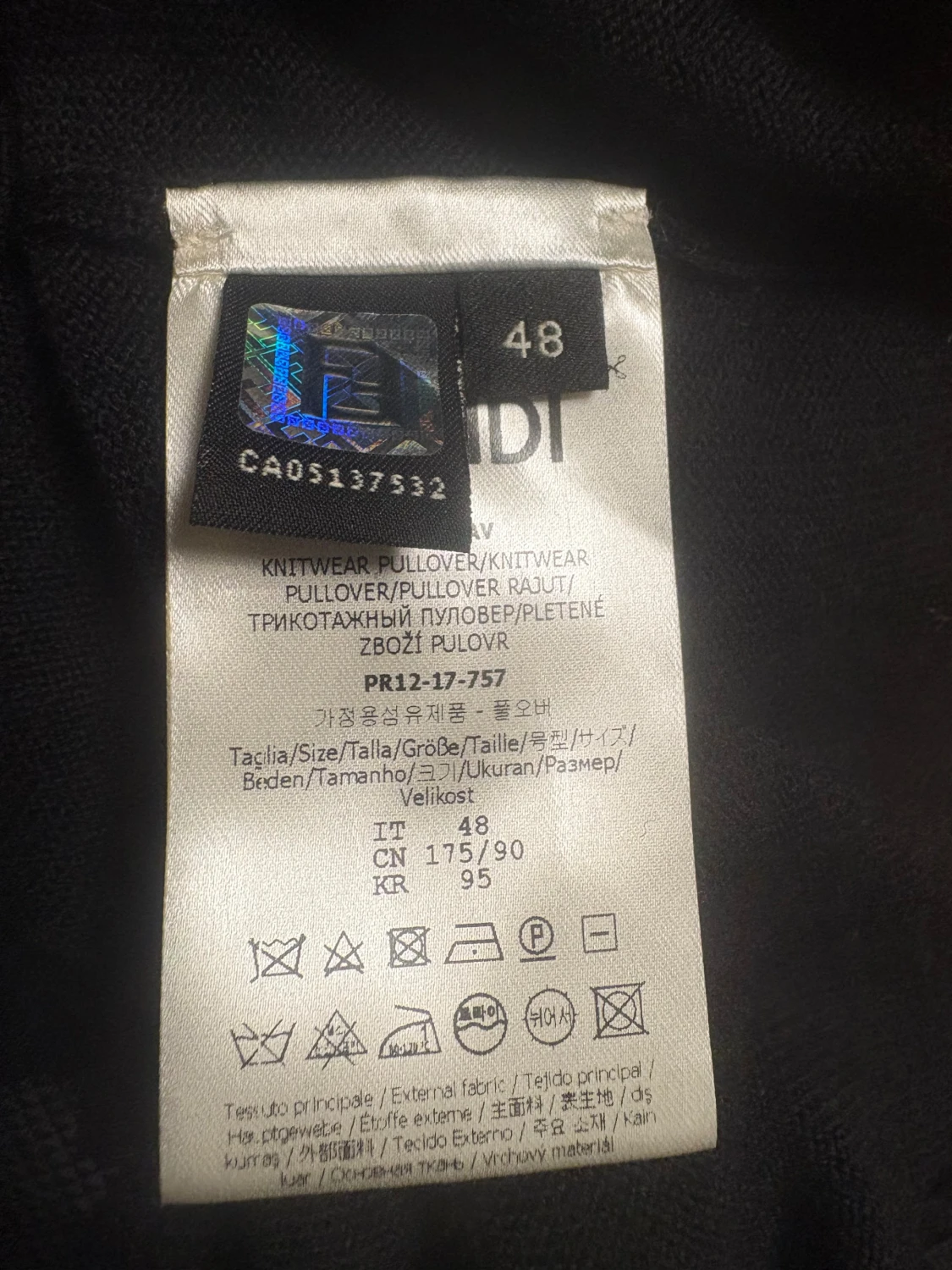 Svart Fendi ulltröja med grafiskt tryck - 1