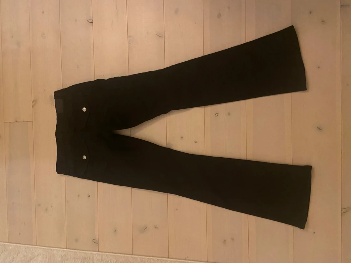 Jeans från Gina  - 1