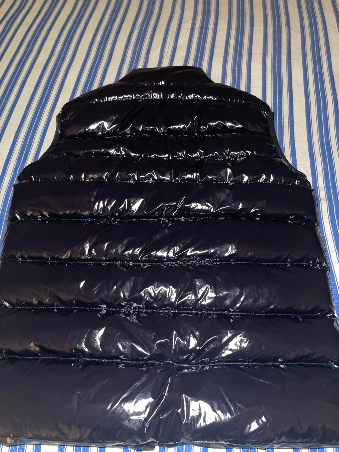 Svart dunväst från Moncler - 1