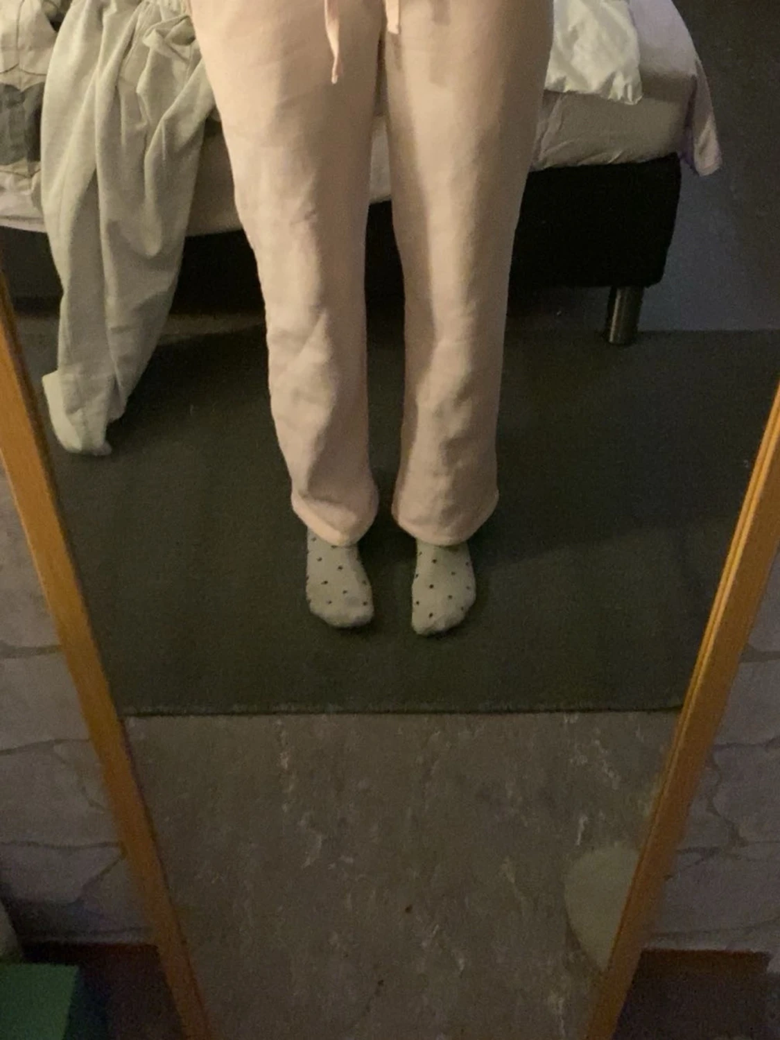 Ljusrosa mjukisbyxor med snörning