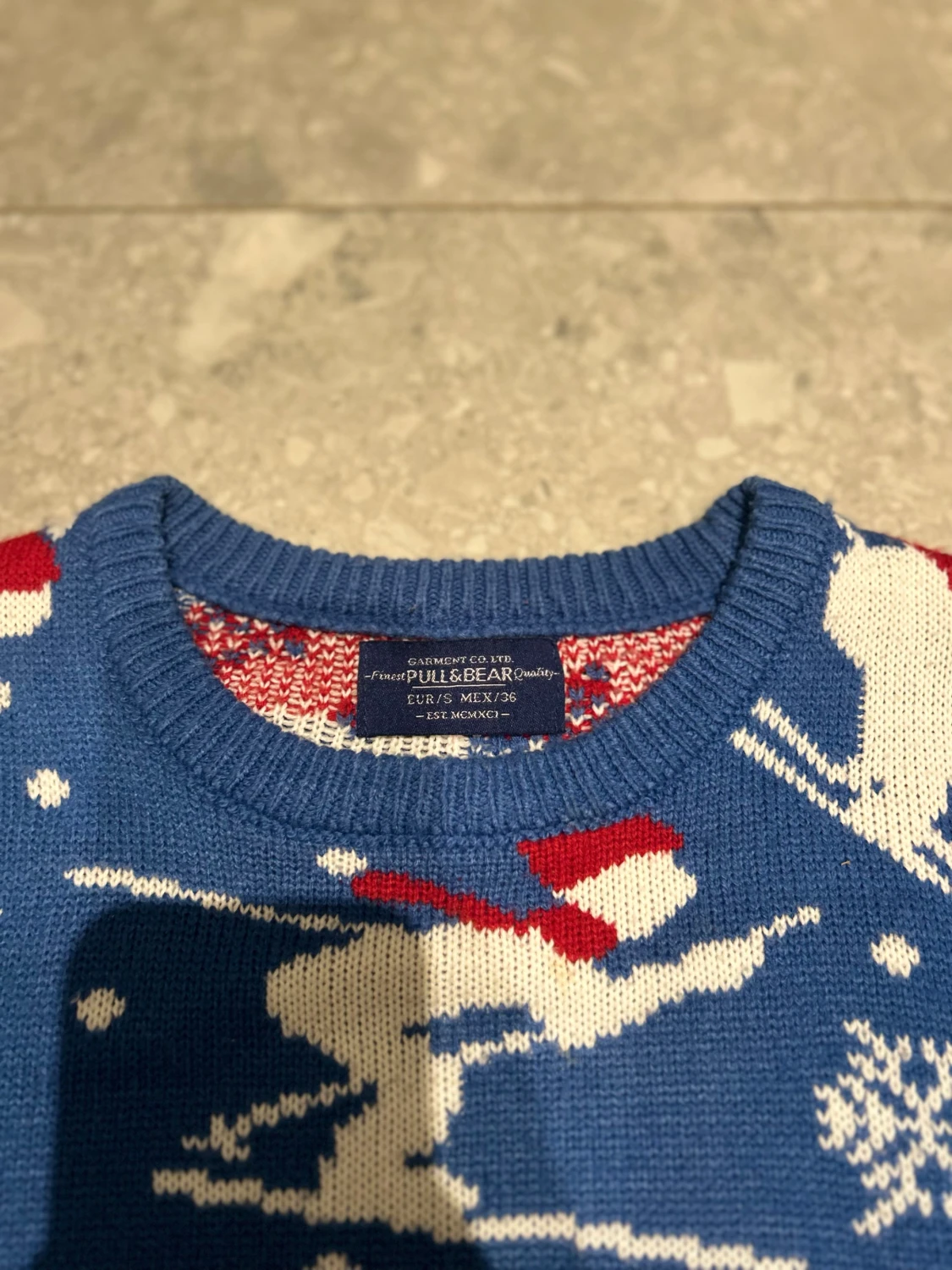 Blå jultröja Pull&Bear med skidåkare - 3