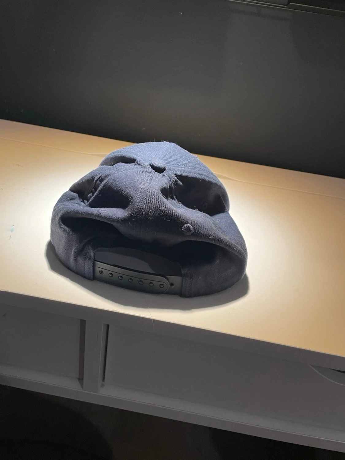 Mörkblå keps från Tommy Hilfiger - 1