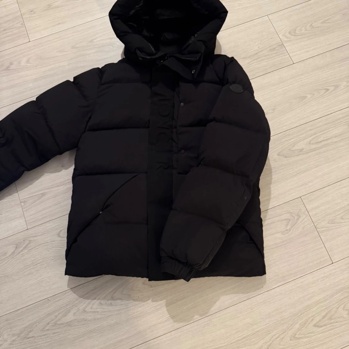  Moncler jacka