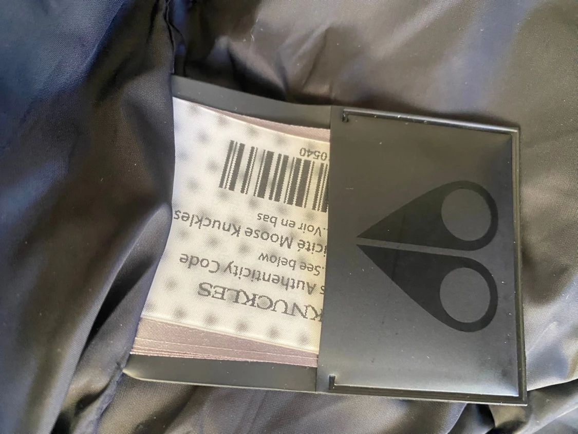 Svart dunjacka Moose Knuckles - 1