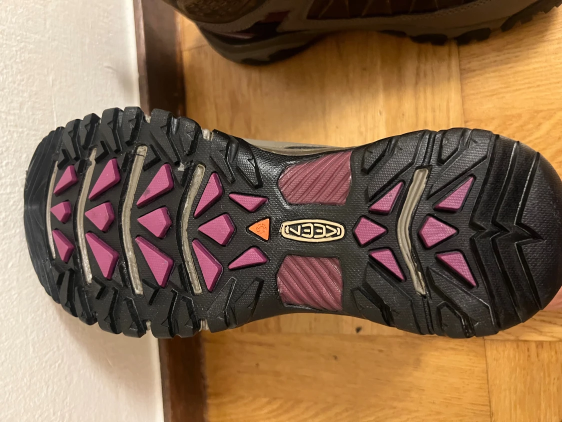 Keen vandringskängor brun/rosa 39.5 - 1