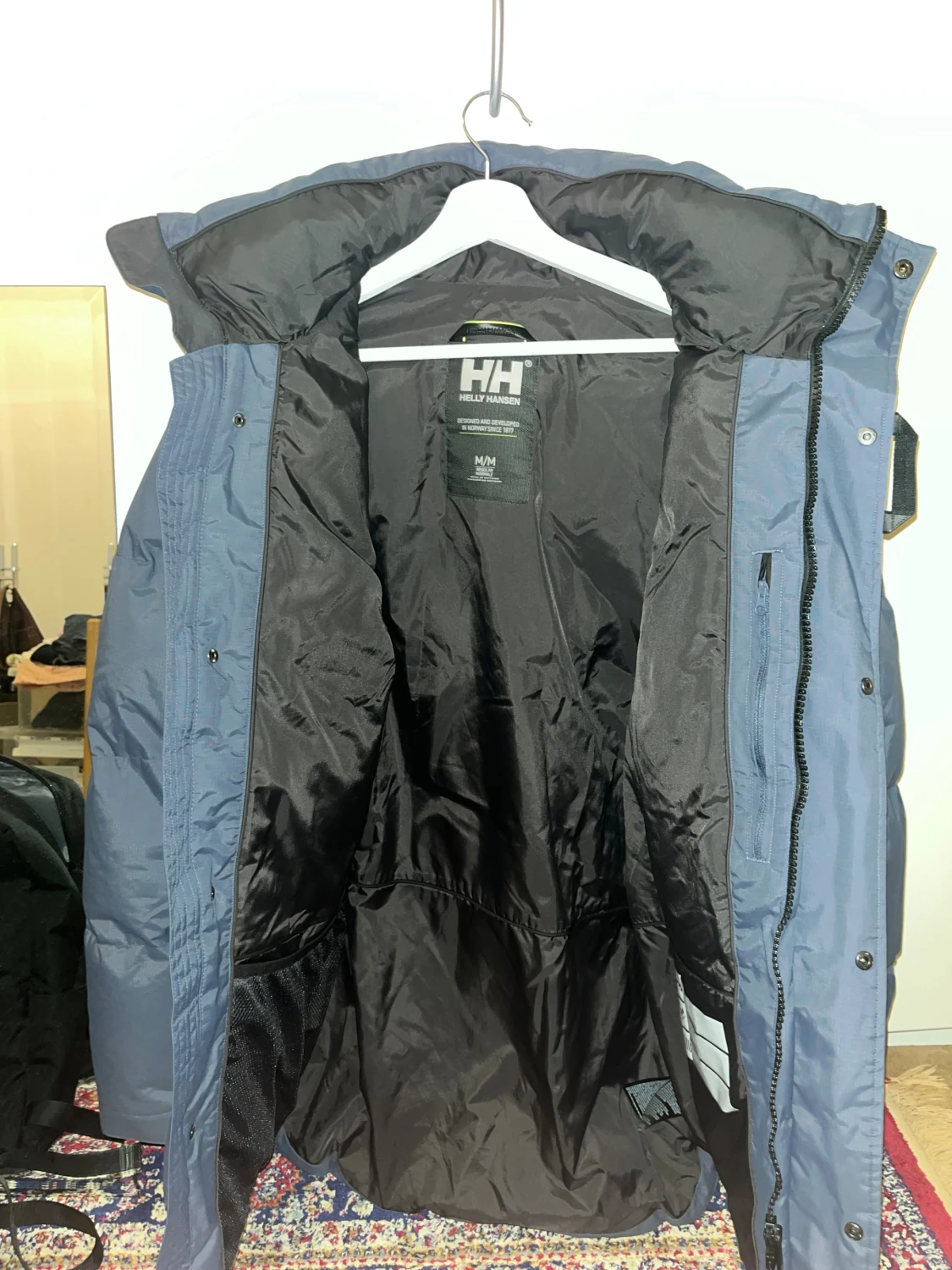 Ljusblå pufferjacka från Helly Hansen - 1