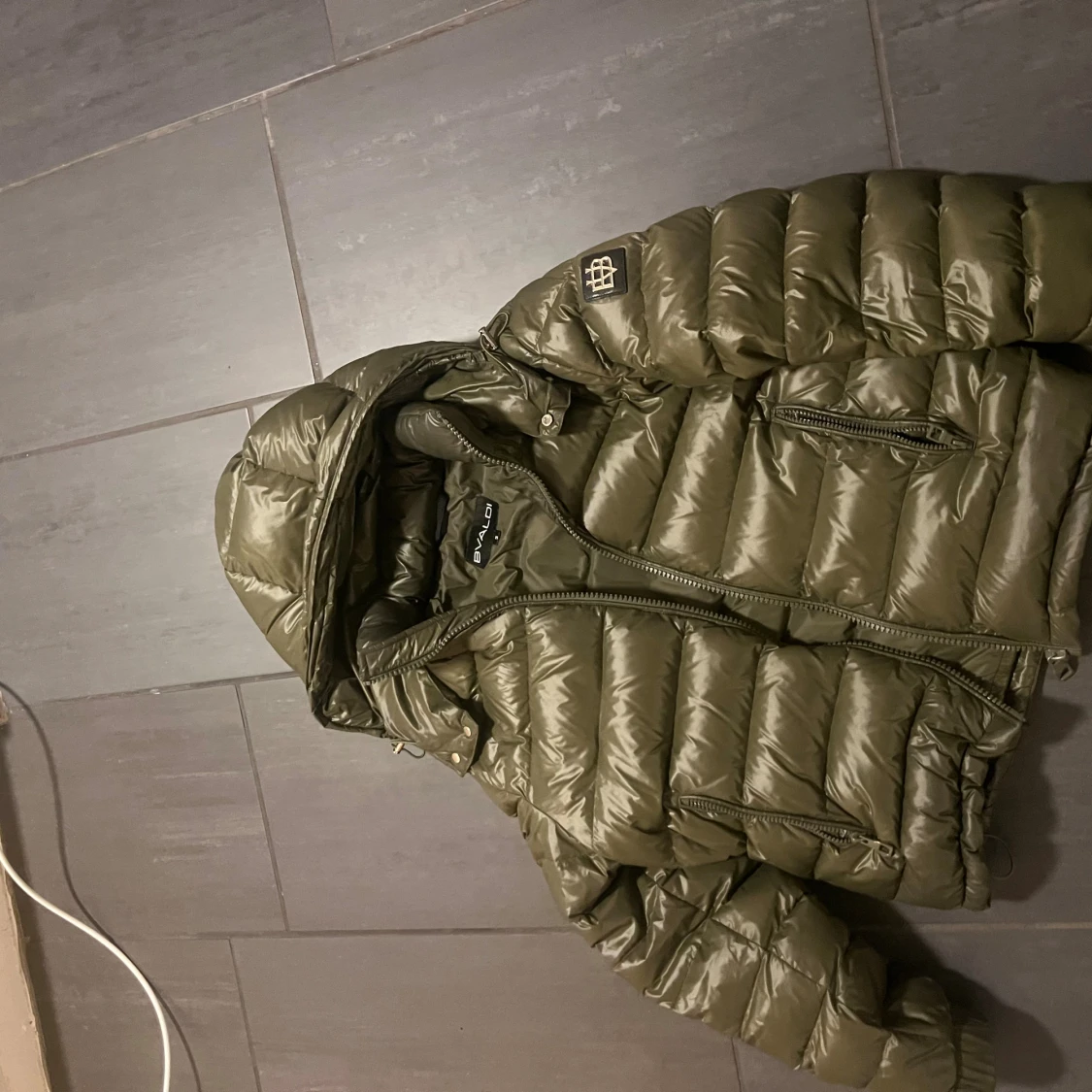 Olivgrön pufferjacka från Bvaldi - 1