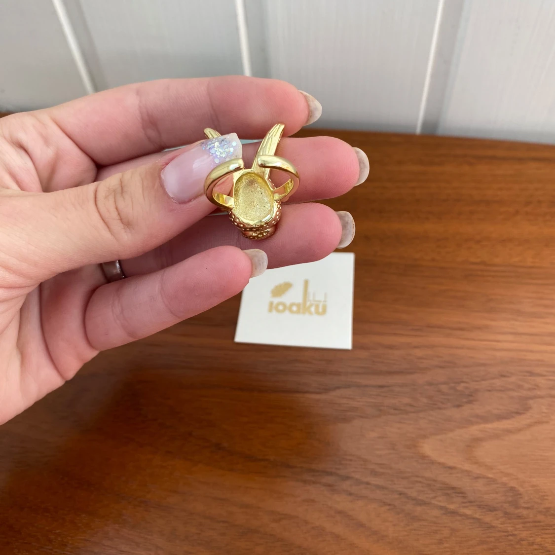 Ioaku har ring - 3