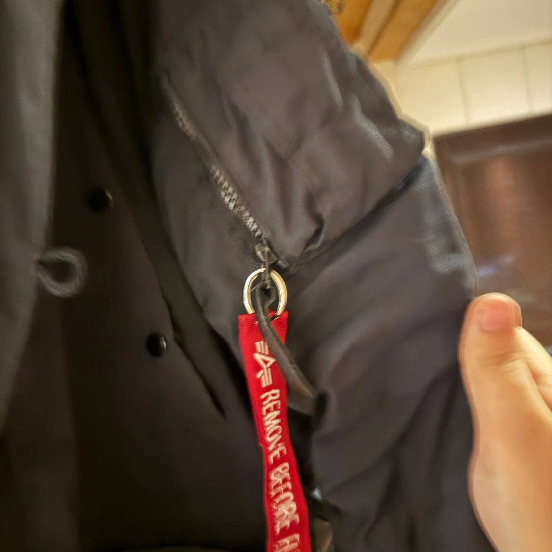 Svart parkajacka Alpha Industries M - 2