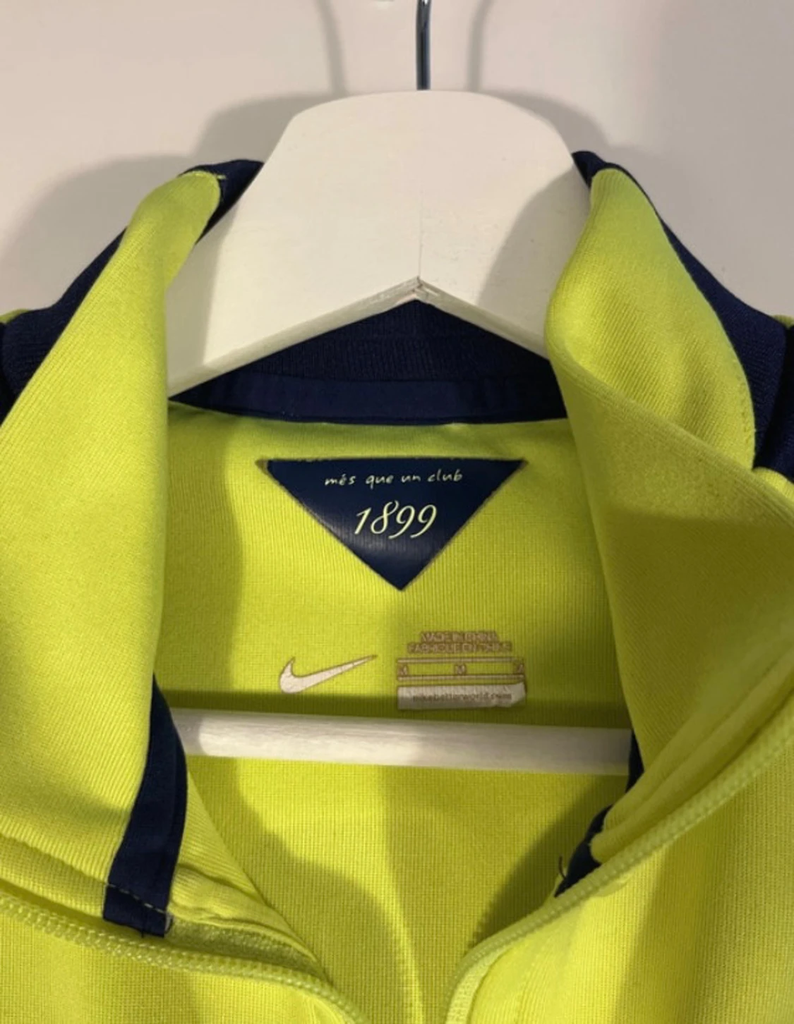 Gul Nike Barcelona vindjacka - 1