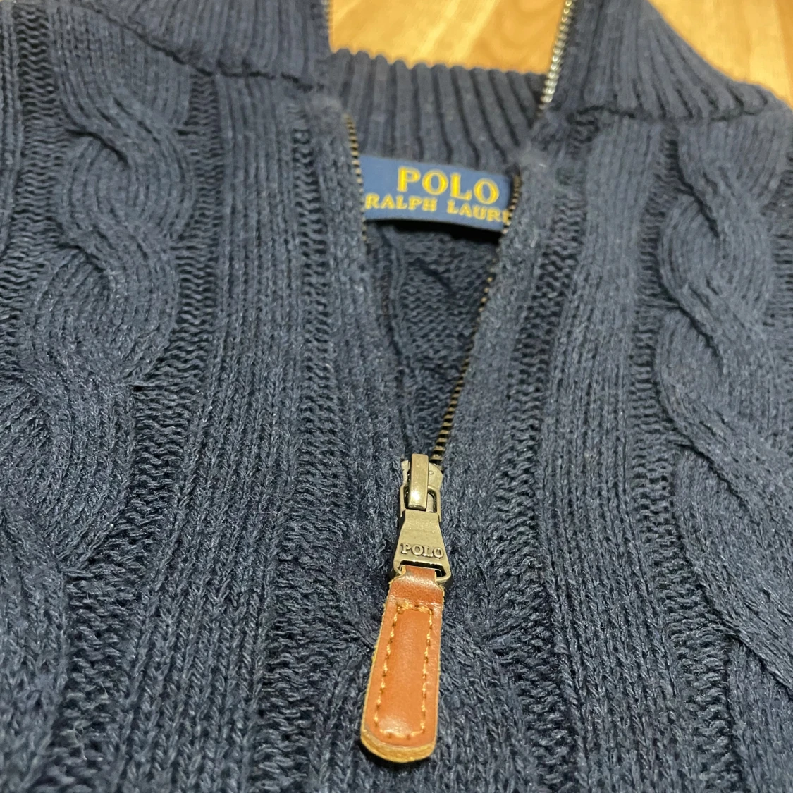 Marinblå stickad tröja  - 4