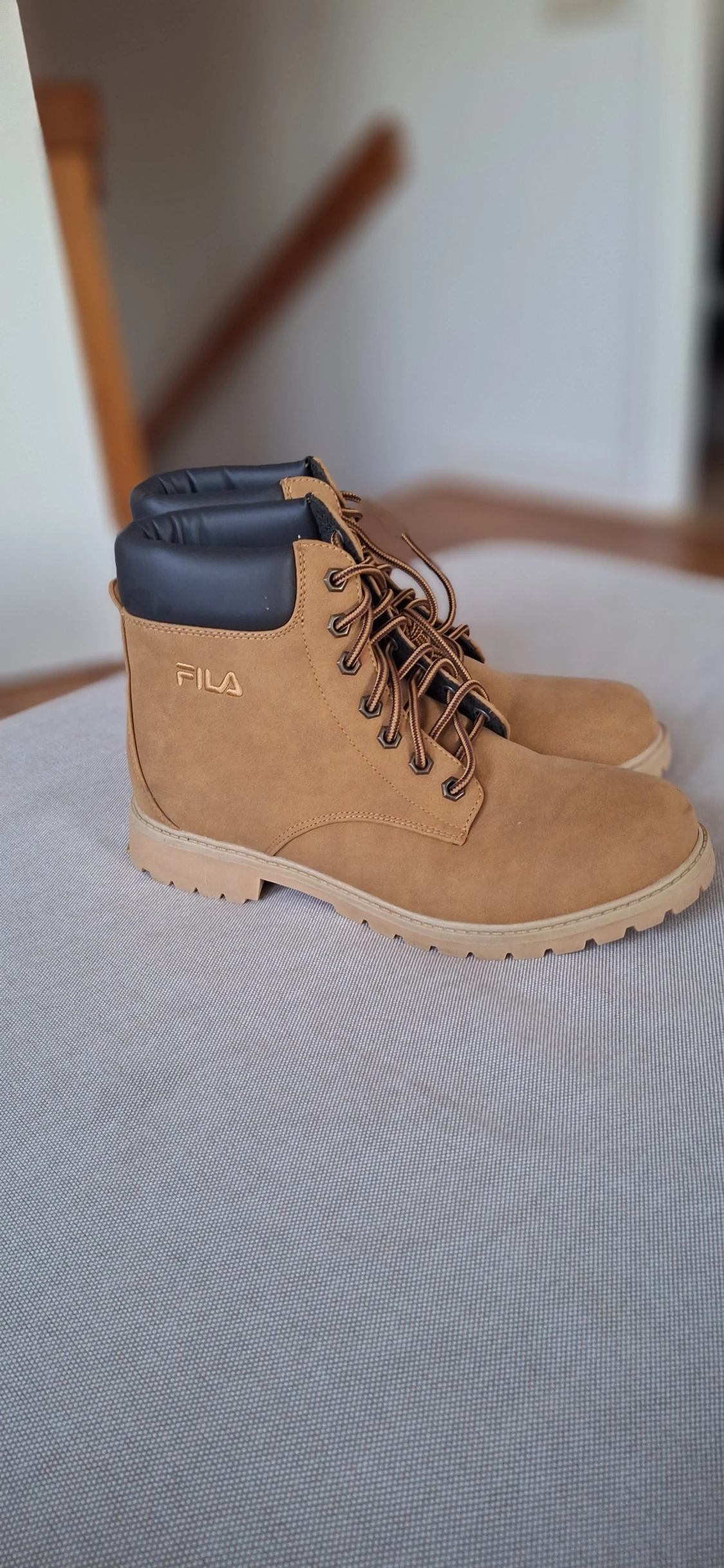 Bruna boots från FILA med snörning - 1