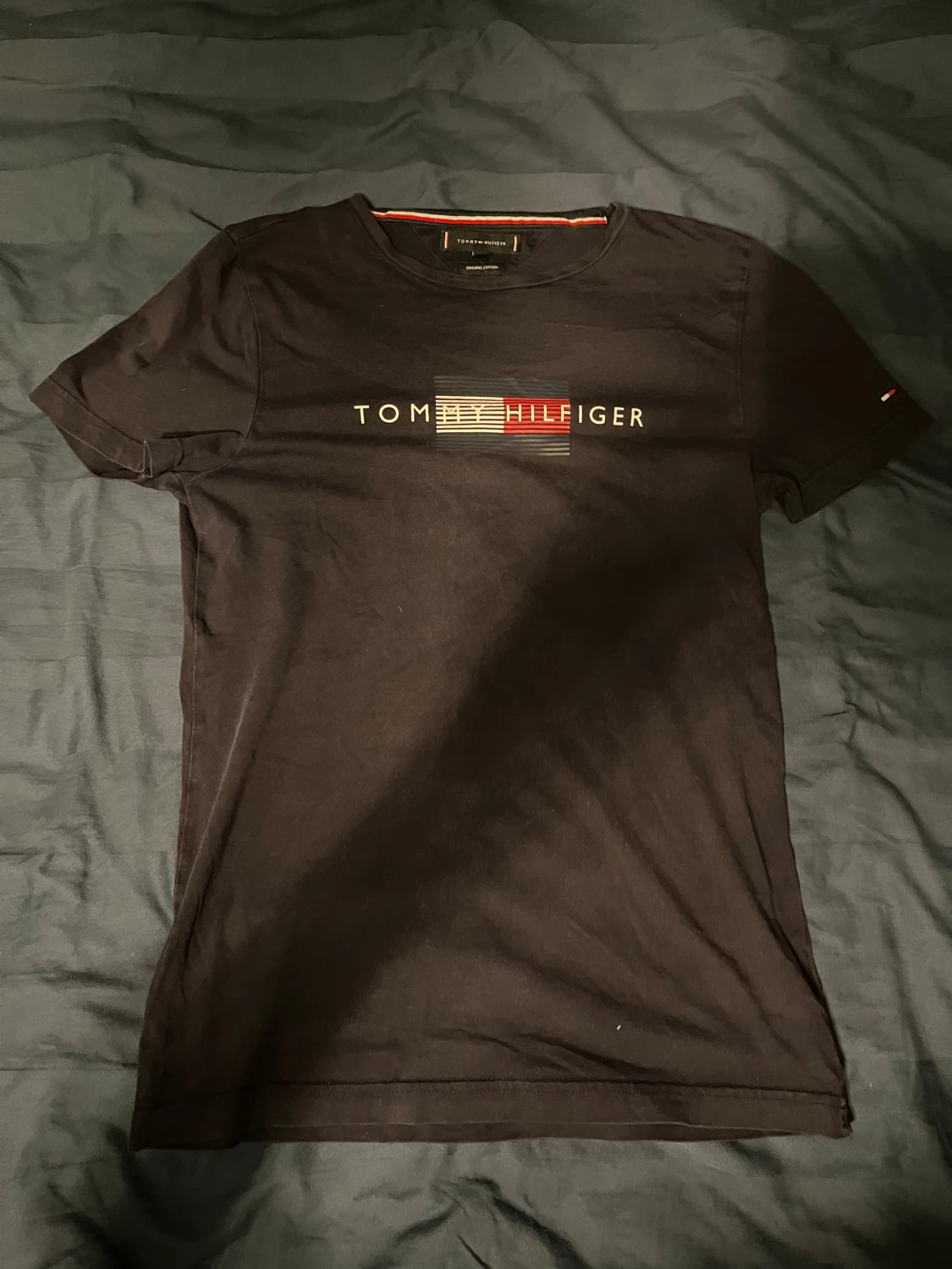 Svart t-shirt Tommy Hilfiger S