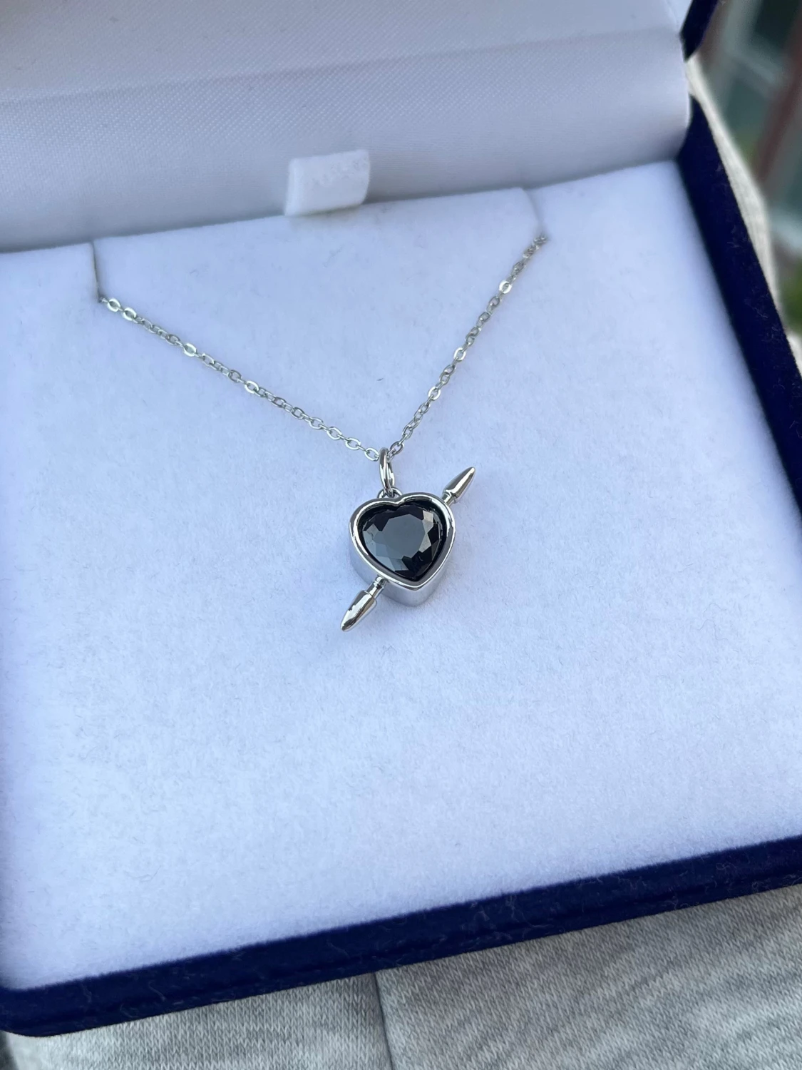 Maria Nilsdotter ”Rebel Love” inspirerat halsband - 1