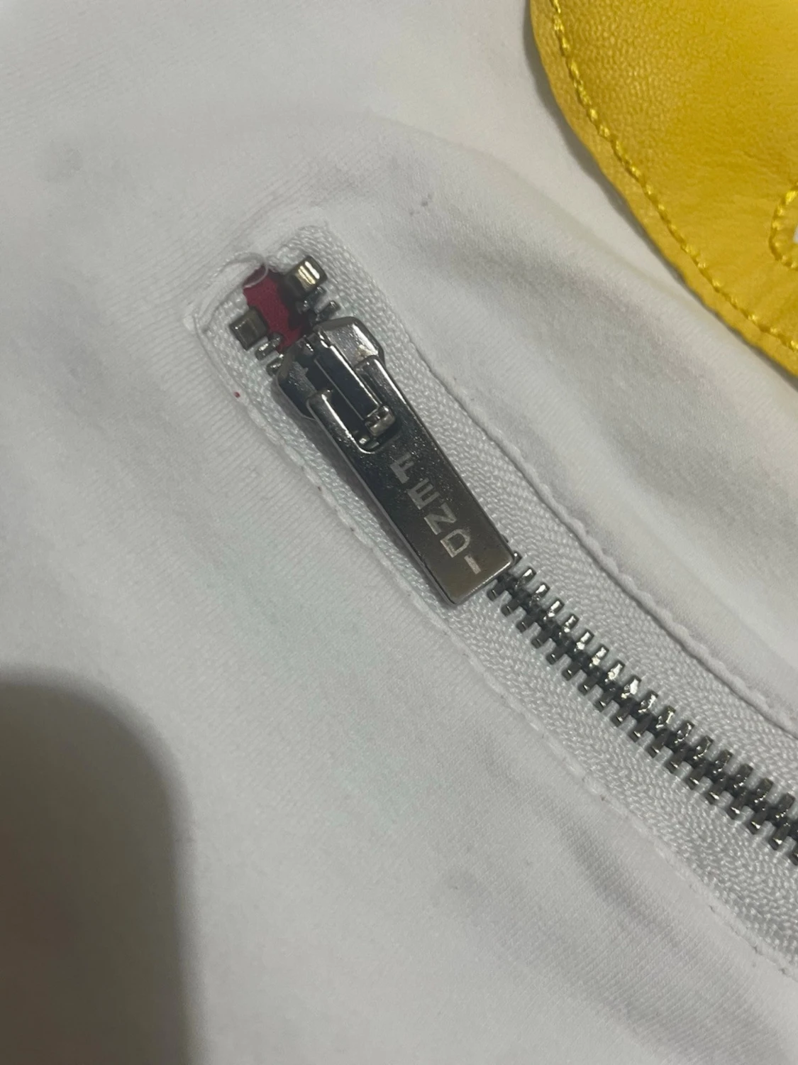 Vit Fendi t-shirt med dragkedja - 1