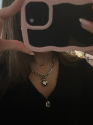 Hjärt halsband Edblad  - Säljer mitt Edblad halsband, använd några enstaka gånger. Super bra skick! 