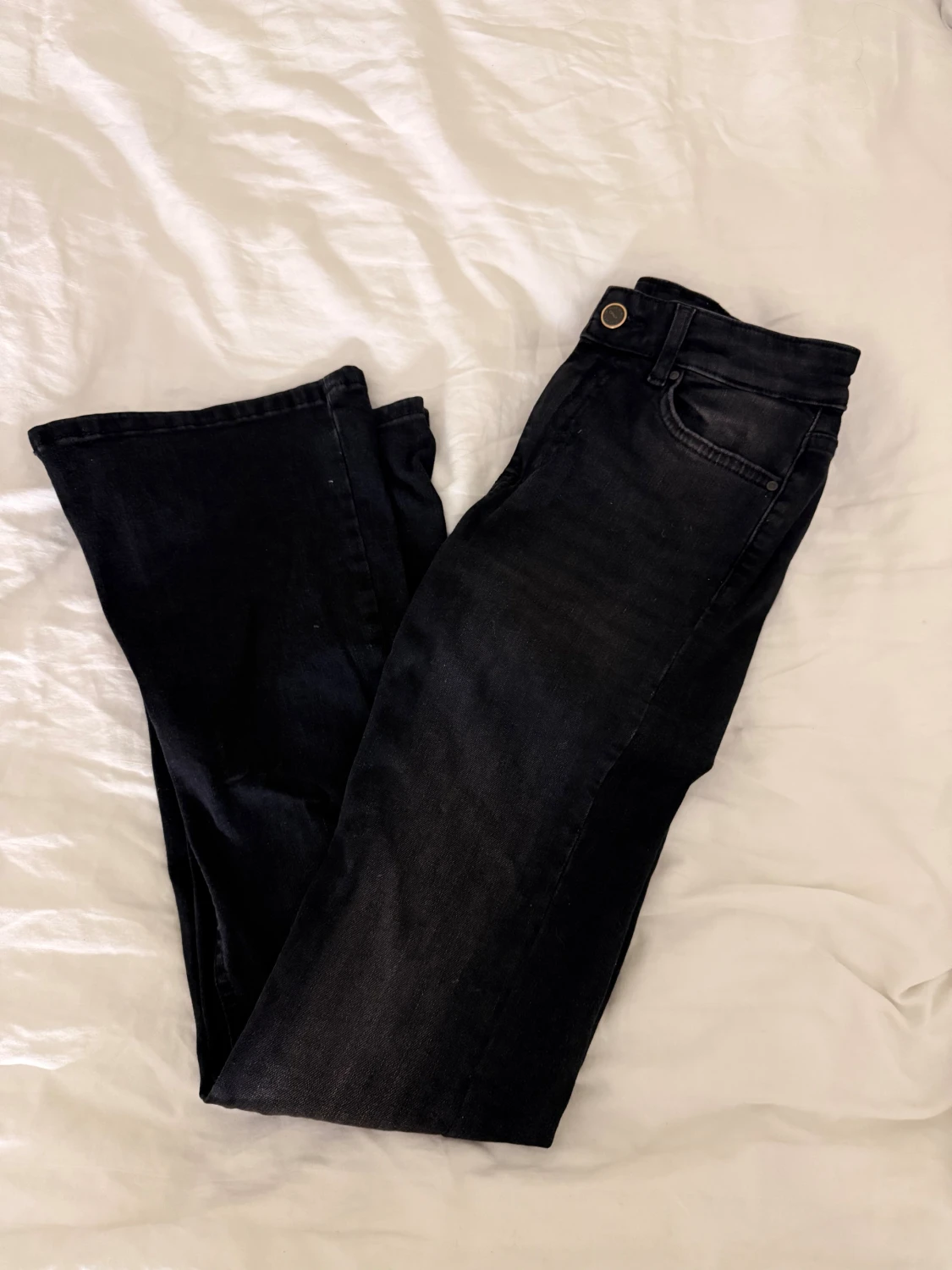 Svarta bootcut jeans från ONLY XS