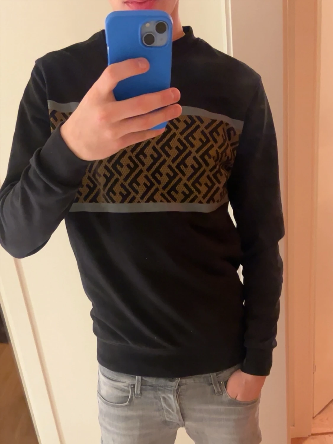 Fendi tröja - svart/brun