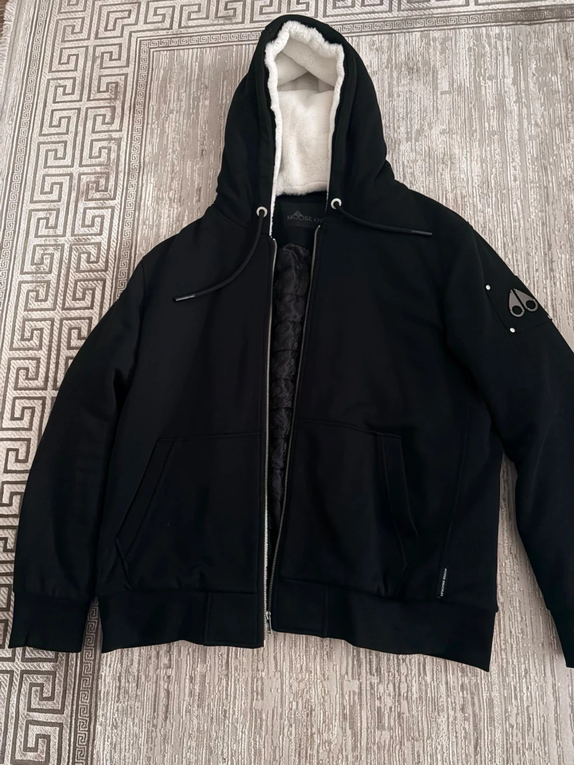 Svart teddyjacka Moose Knuckles - 1