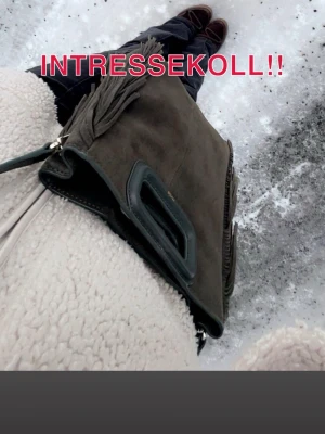 Intressekoll på grön maje väska - INTRESSEKOLL!! Se beskrivningen på sista bilden!! 