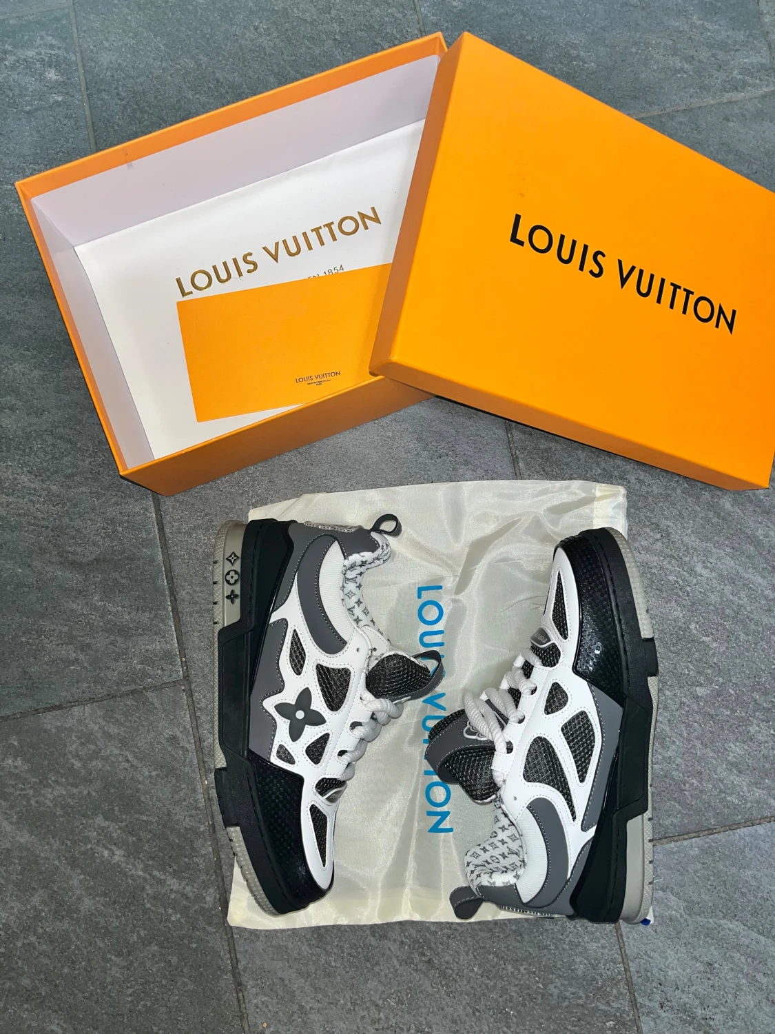 LV skates