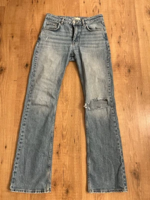 Midwaist jeans - Säljer ett par super snygga midwaist ifrån ginatricot