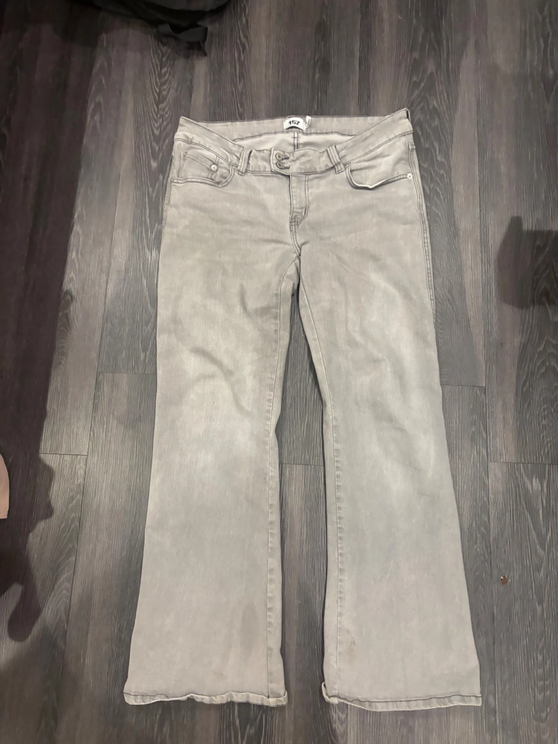 Grå bootcut jeans från lager 157 - 2