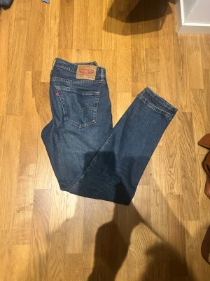 Levi’s 511 jeans - Levi’s 511 jeans i 9/10 skick, pris kan diskuteras 