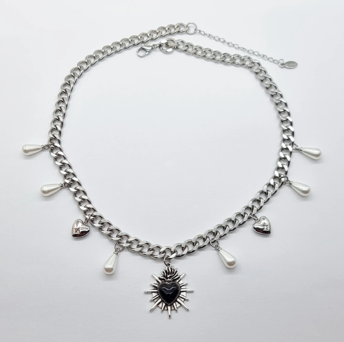 Stilfullt handgjort halsband