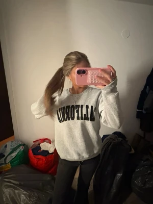 Tröja  - California tröja storlek S köpt utomlands 