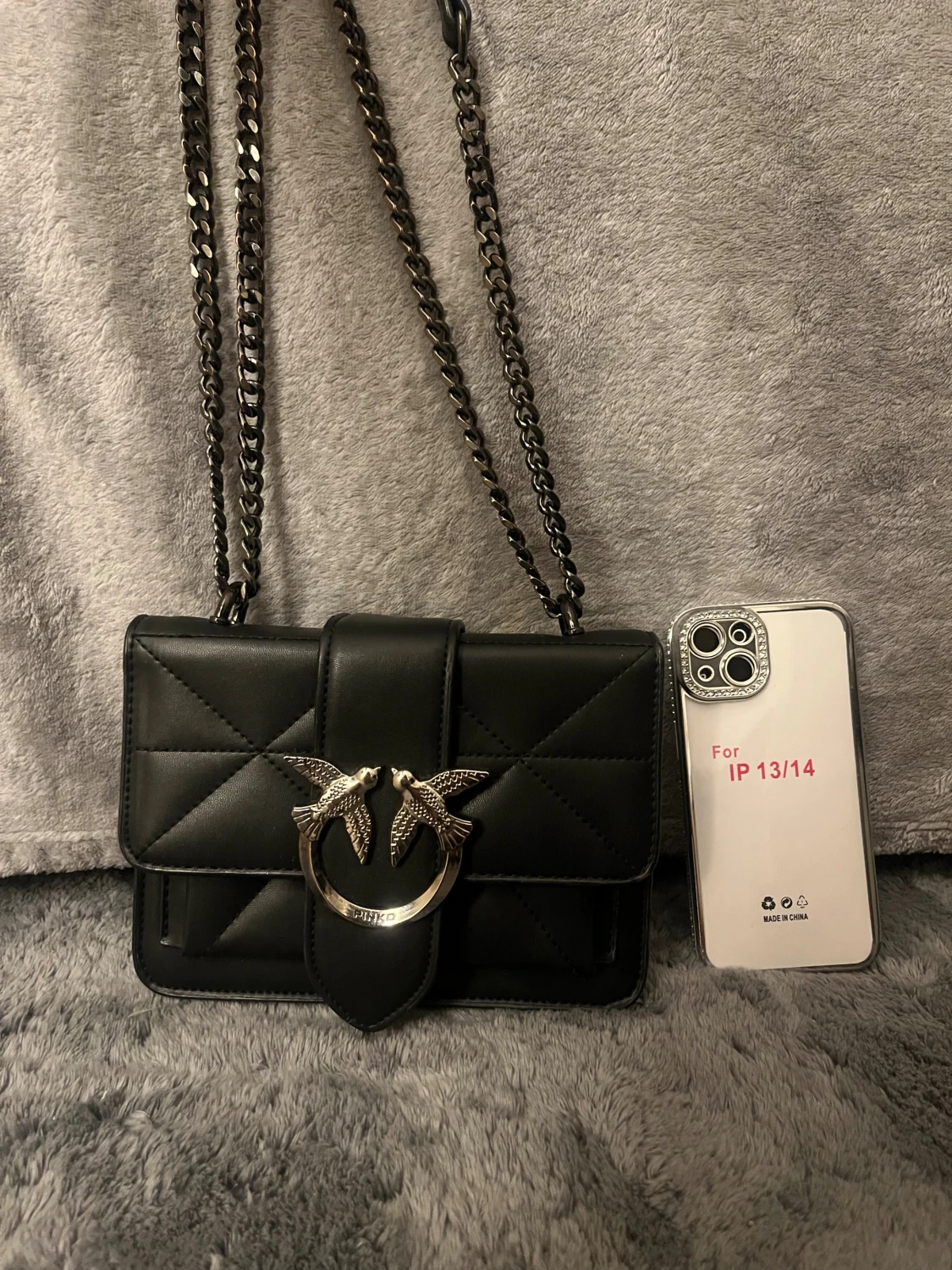 Svart quiltad axelväska från Pinko - 2