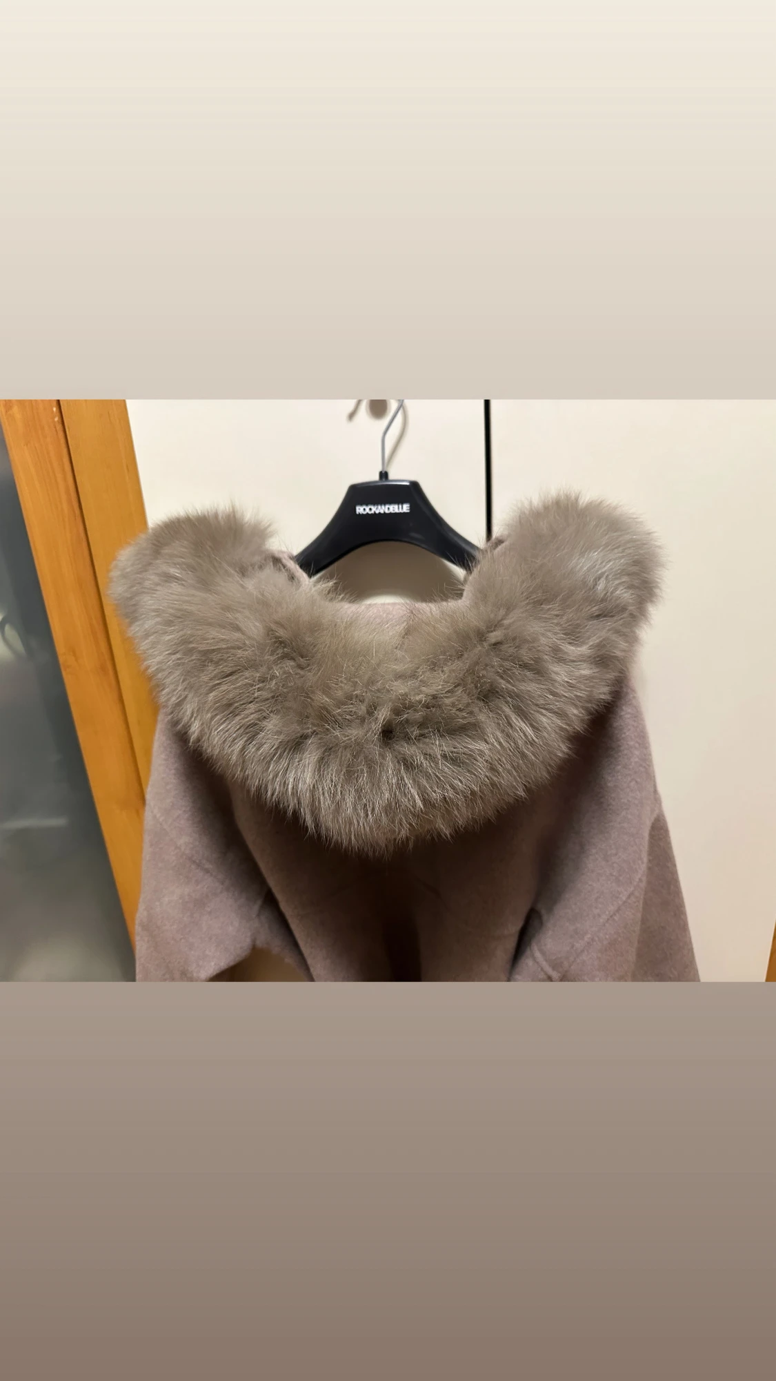 Beige kappa med päls storlek S/M - 2