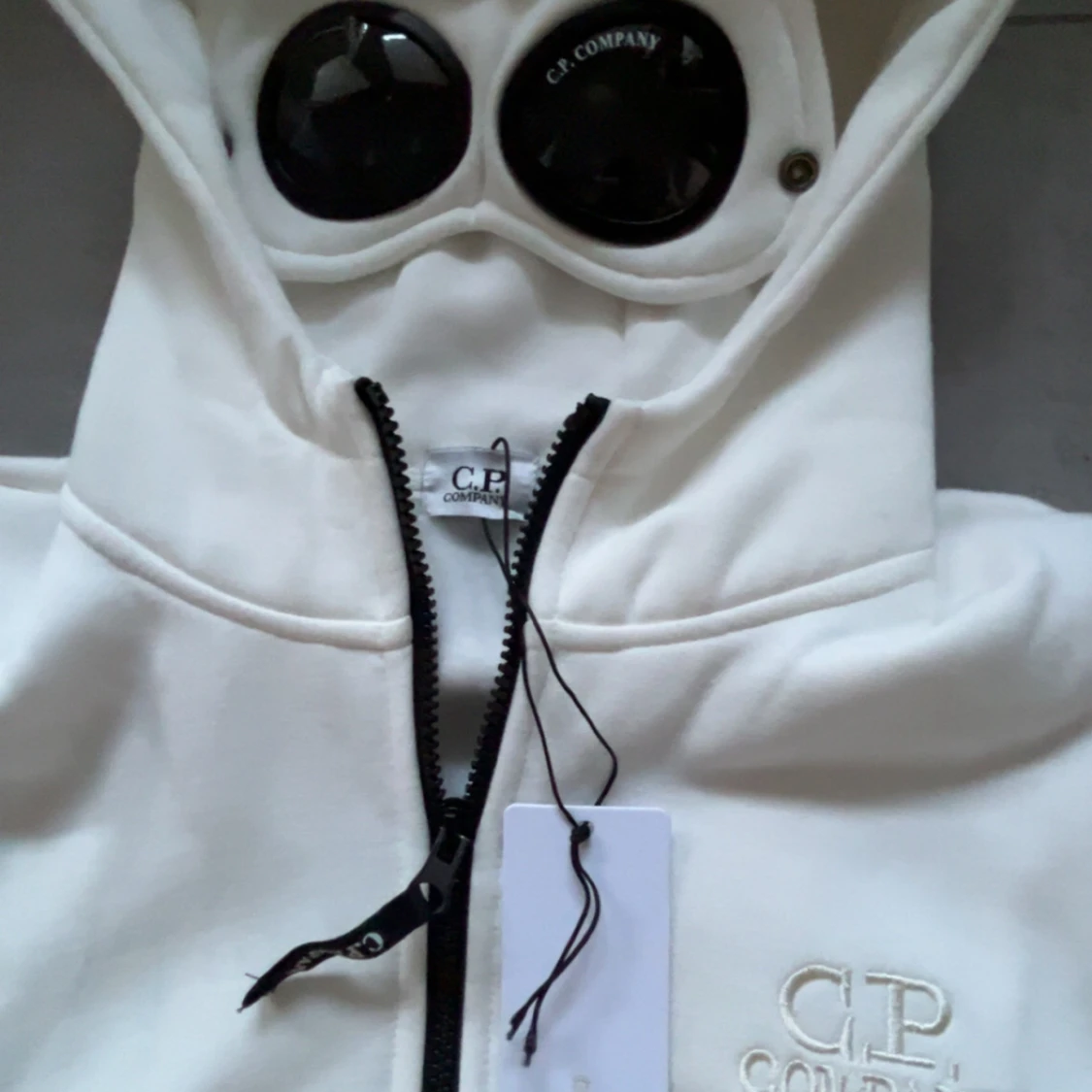 Vit hoodiejacka från C.P. Company - 1