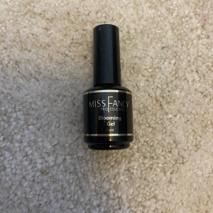 Blooming gel - Blooming gel som man kan göra superfina blommor med! Oanvänt🩷